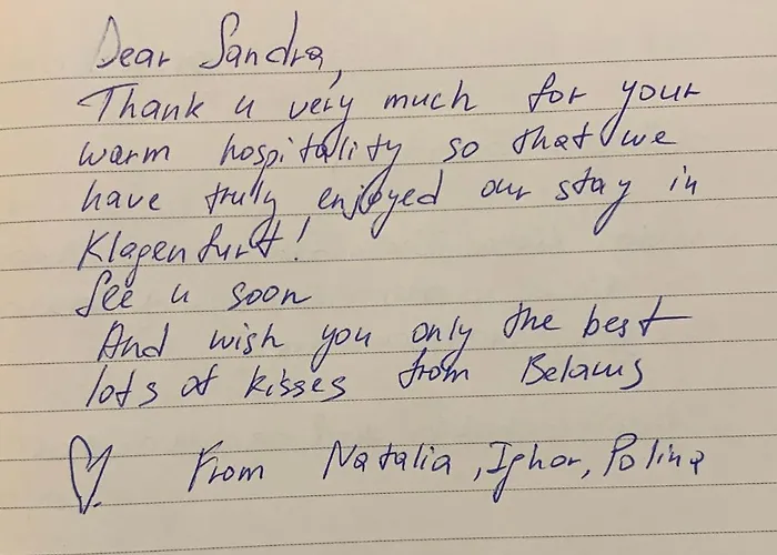Sandra\'S Lounge
